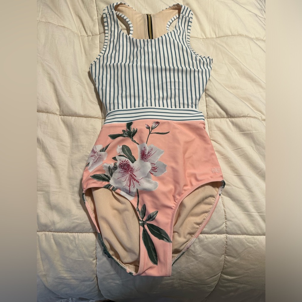 Albion one piece bathing suit